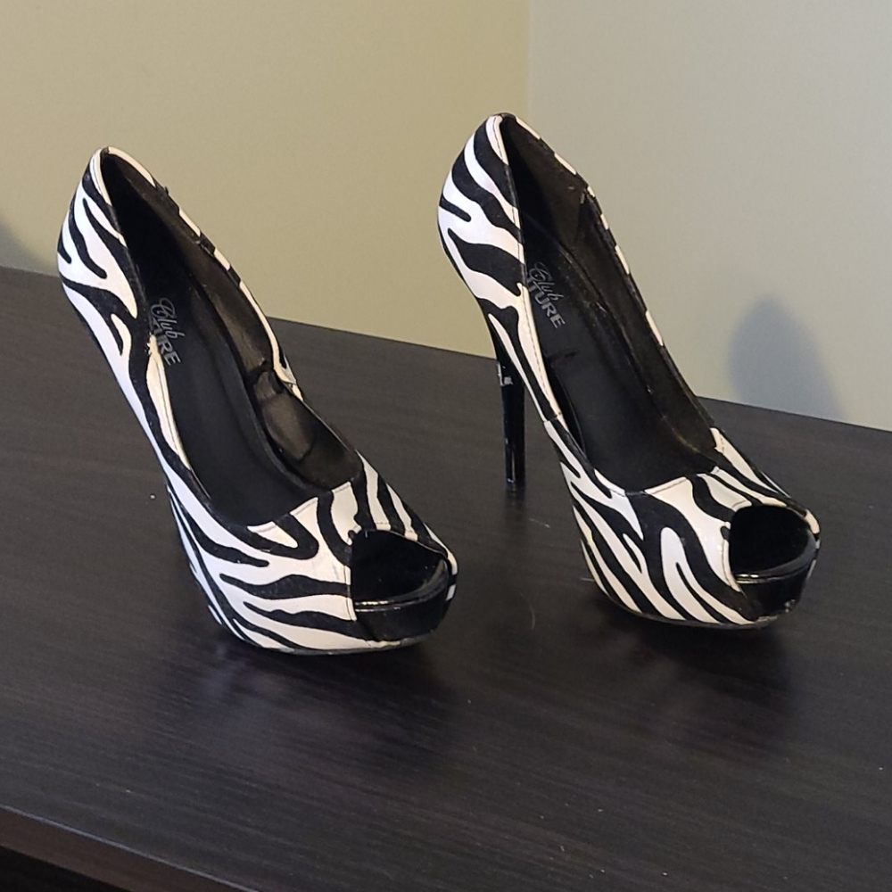 Ladies zebra strip high heel shoes